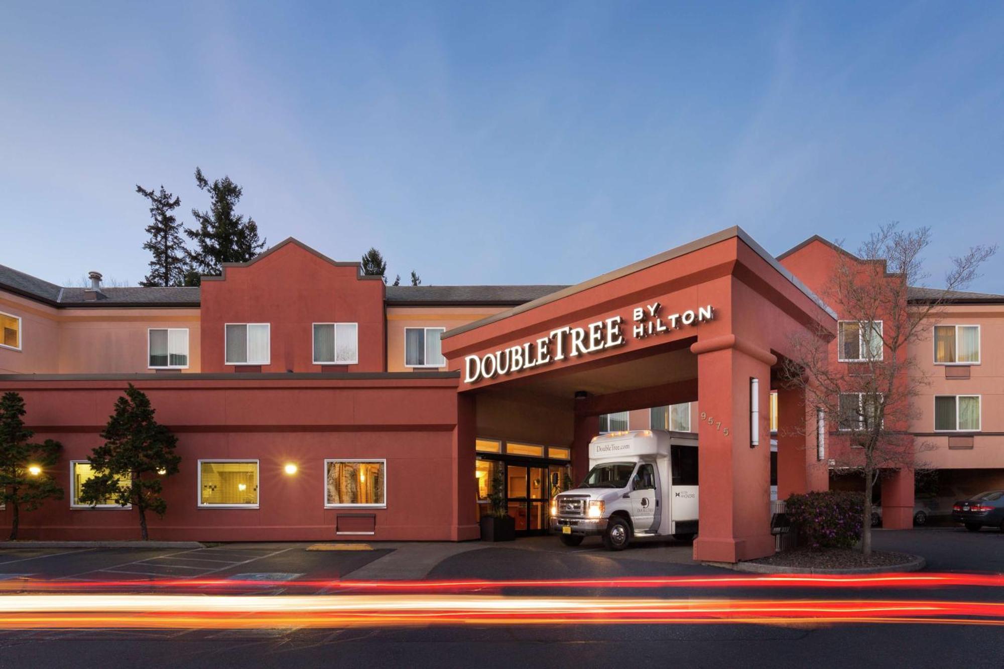 Doubletree By Hilton Portland Tigard Hotel Esterno foto